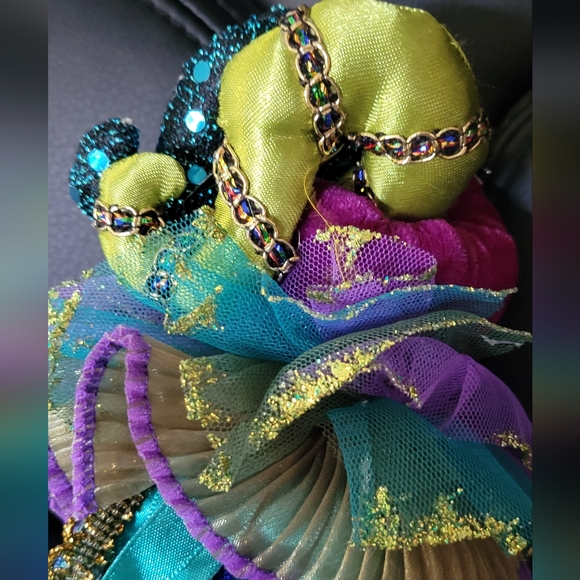 Katherine's Collection Jester bottle topper decoration - Picture 5 of 6